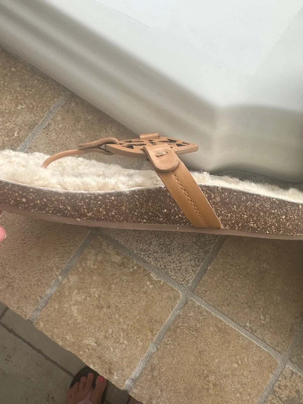 Tory Burch Tan Leather Logo Shearling Slides with Cream Footbed - Like NEW - Picture 3 of 7